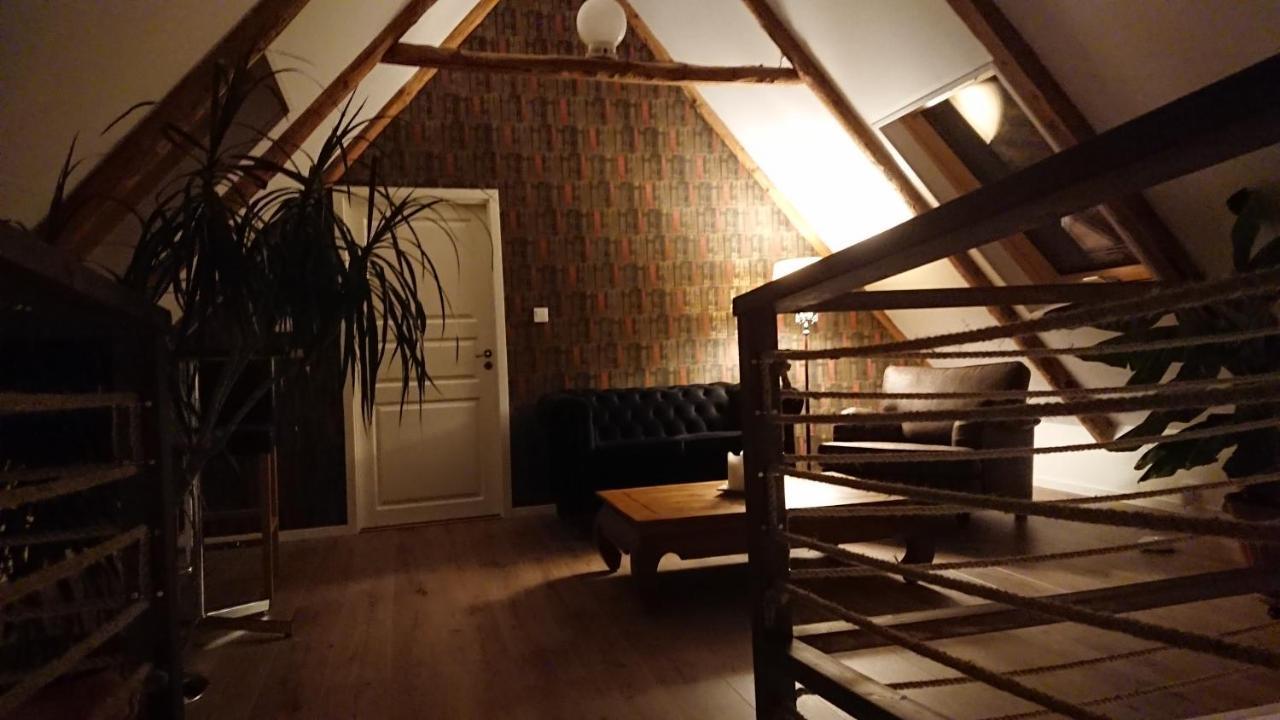 Garden Mellan Slotten Svarte Экстерьер фото